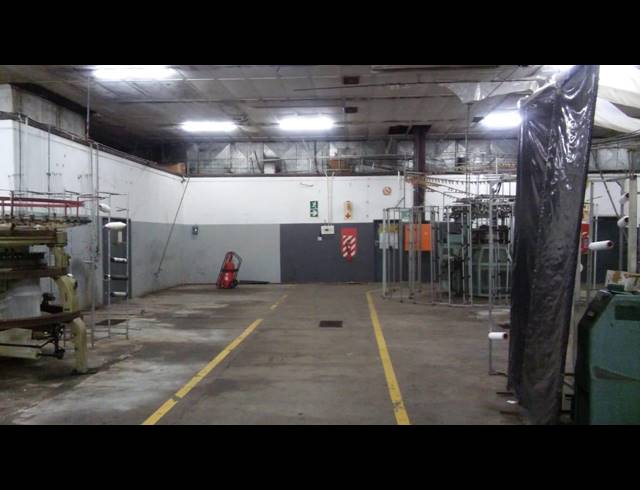 5,200M² WAREHOUSE TO LET IN AUREUS